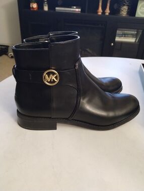 Michael Kors Carmen Ankle Boots Black Size 9.5 Faux Leather Booties Shoes